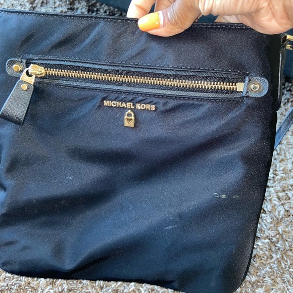 Used MK crossbody - Picture 3 of 3